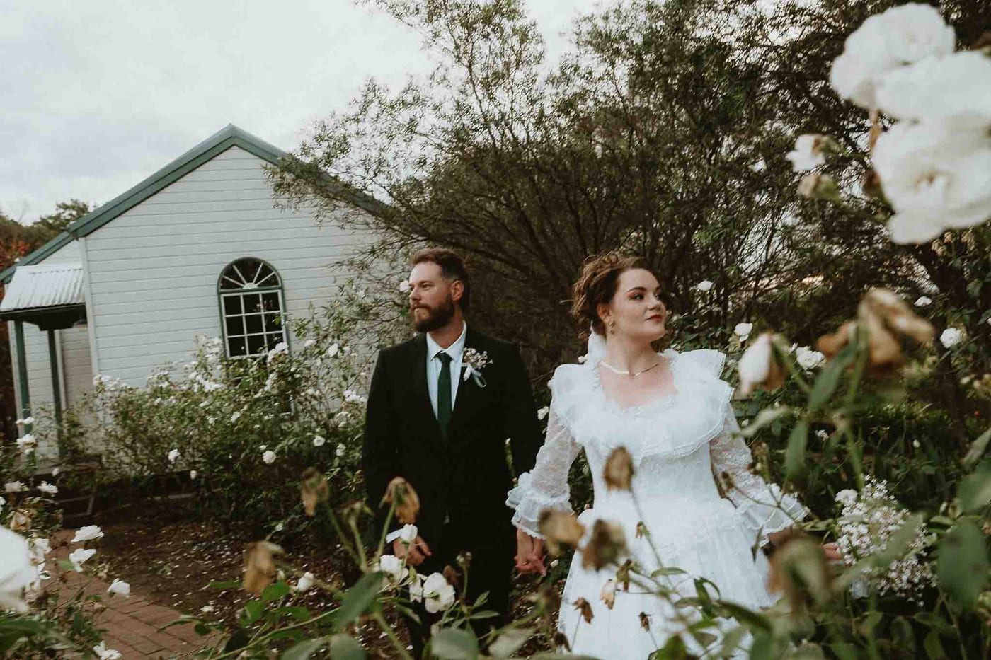 Bon and Hillary's Romantic Crowne Plaza Hawkesbury Valley Wedding