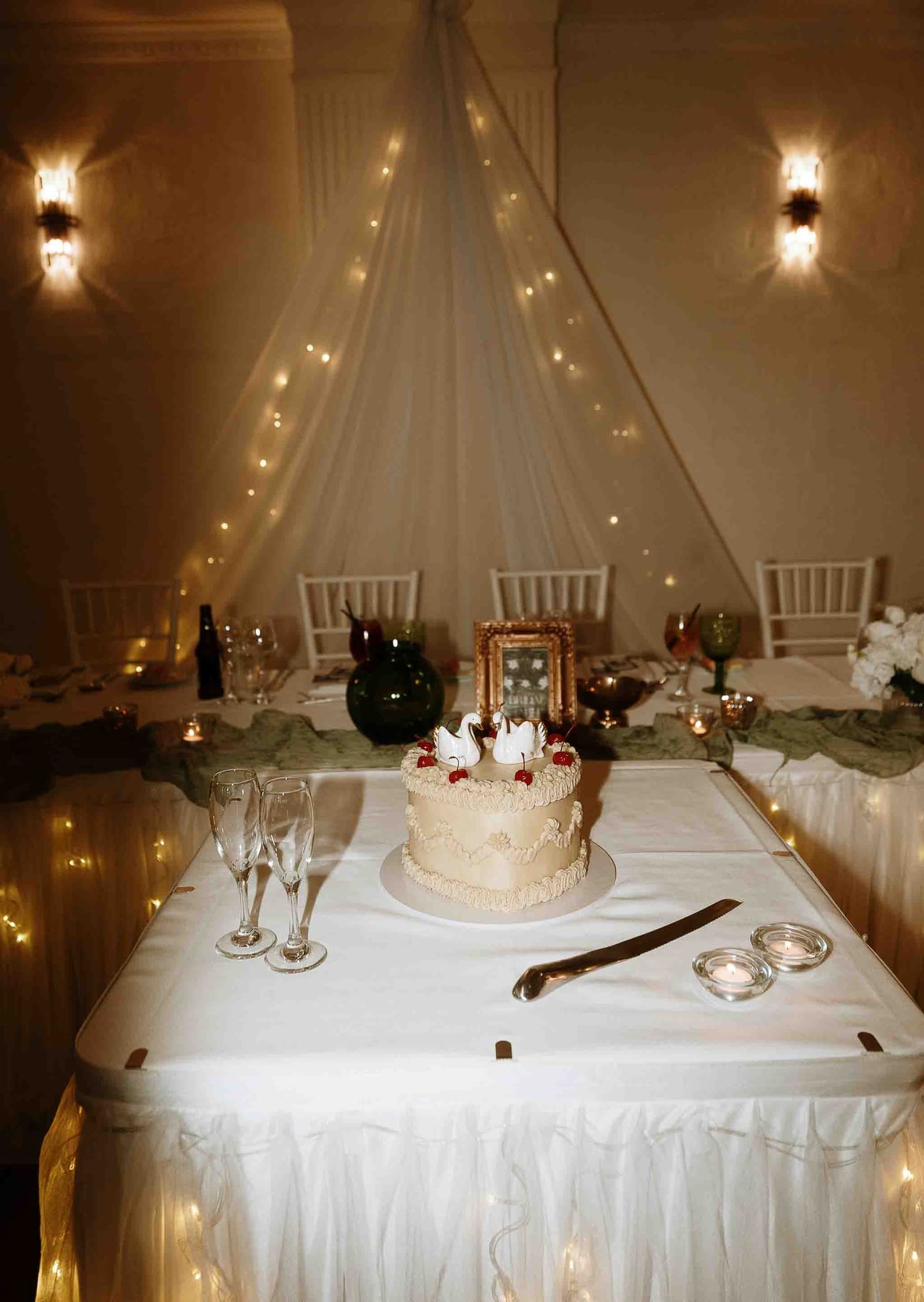 Bon and Hillary's Romantic Crowne Plaza Hawkesbury Valley Wedding