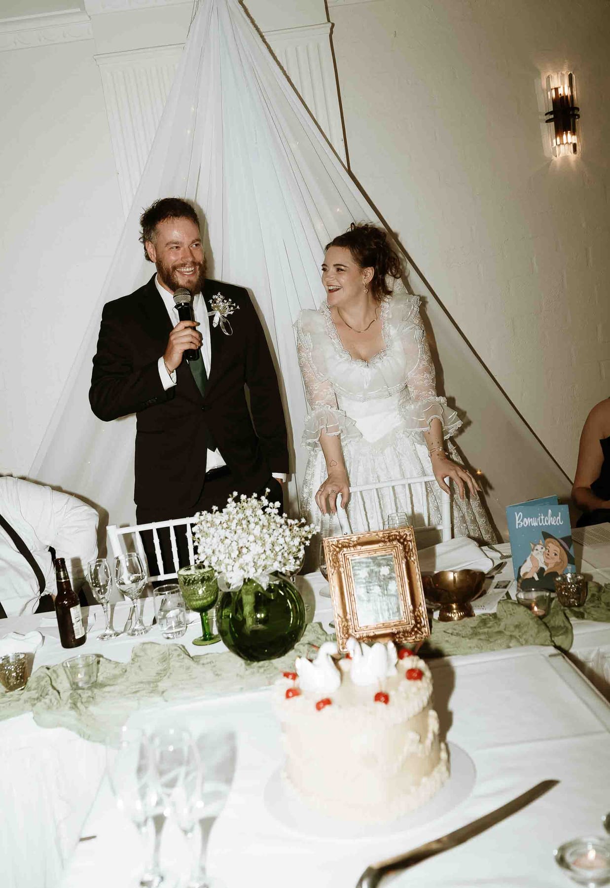 Bon and Hillary's Romantic Crowne Plaza Hawkesbury Valley Wedding