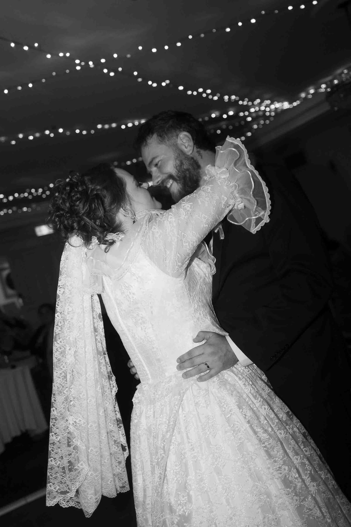 Bon and Hillary's Romantic Crowne Plaza Hawkesbury Valley Wedding