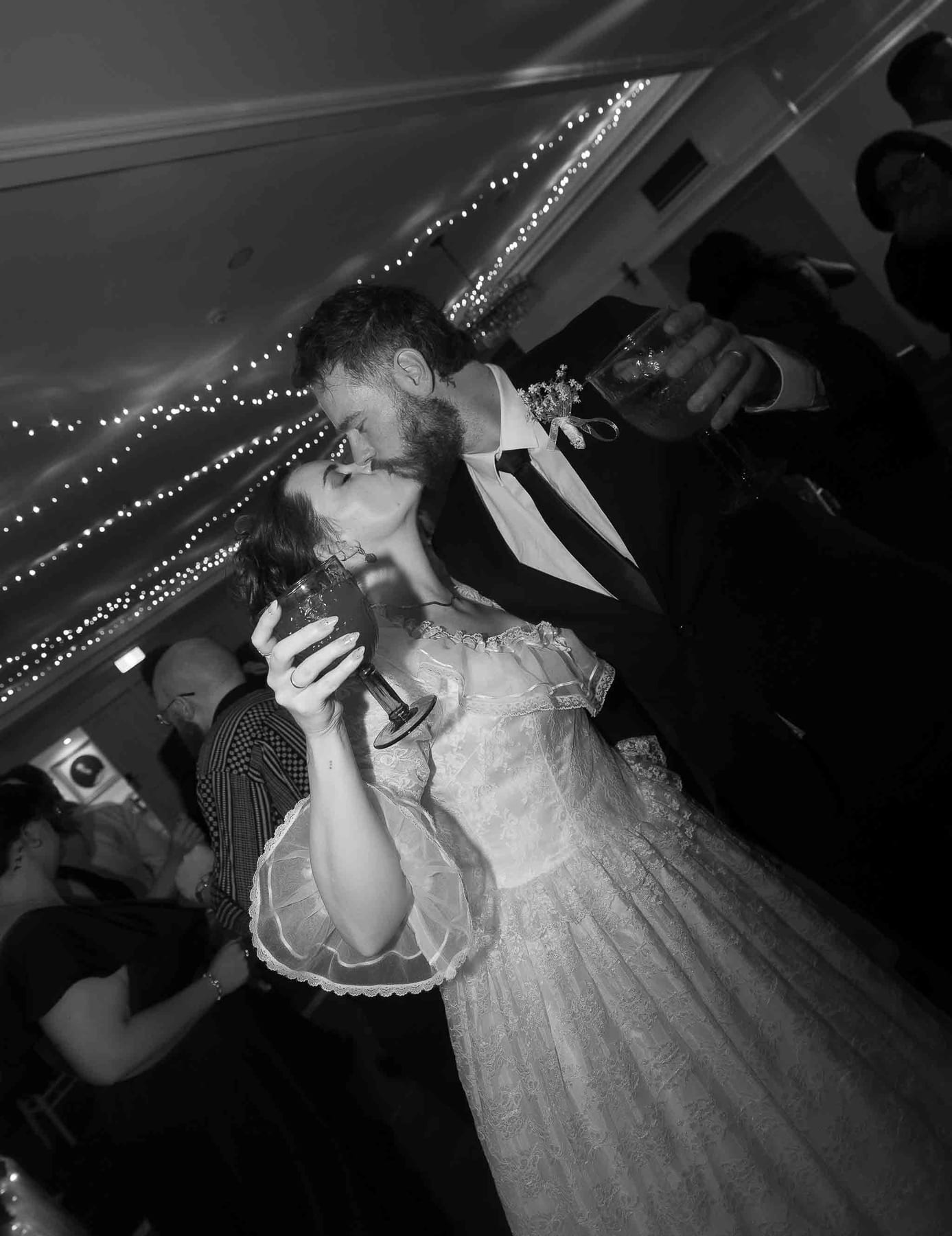 Bon and Hillary's Romantic Crowne Plaza Hawkesbury Valley Wedding