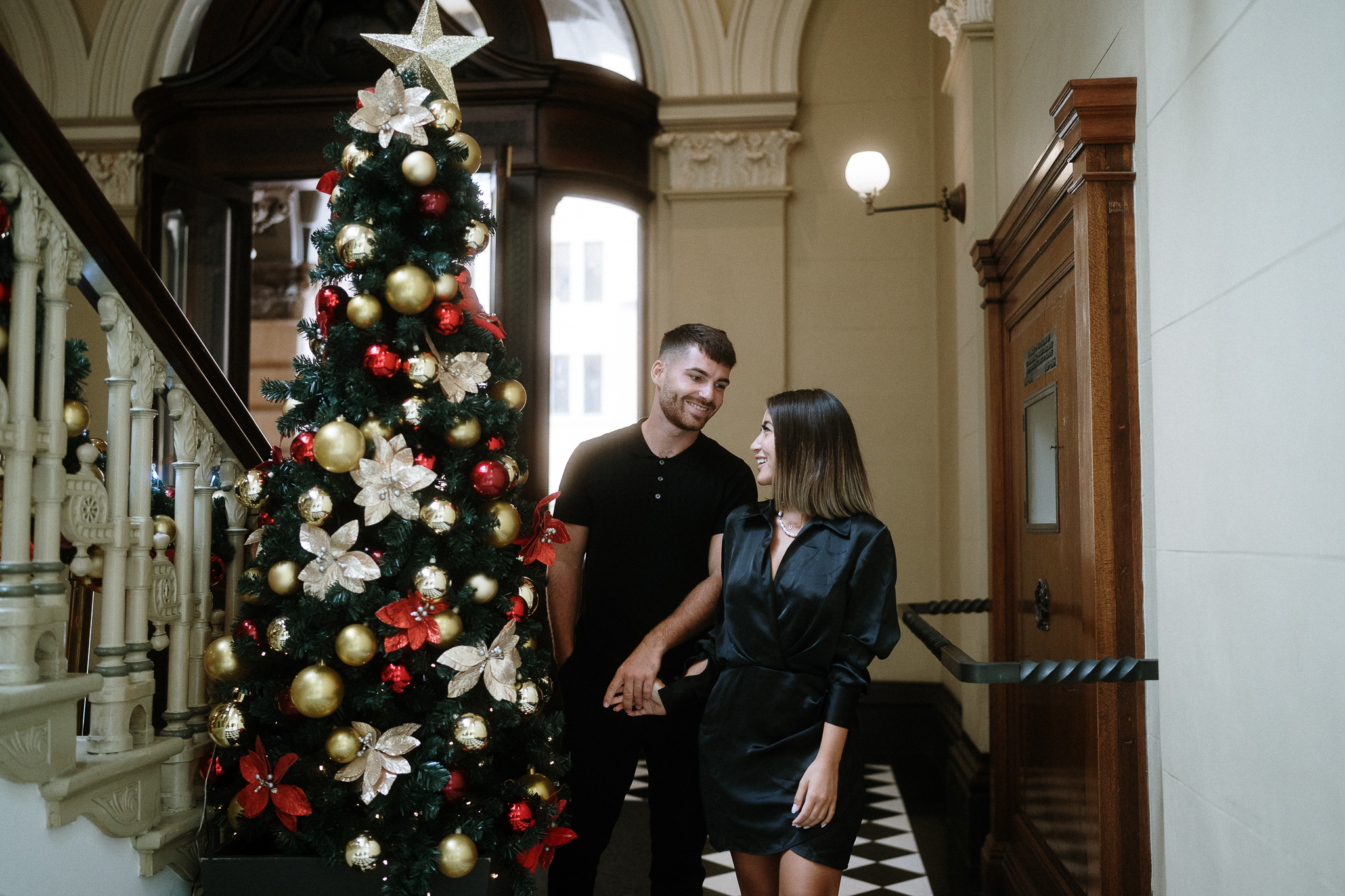 SASKIA AND MAURI (Christmas couple photoshoot at the Fullerton hotel, Martin place)